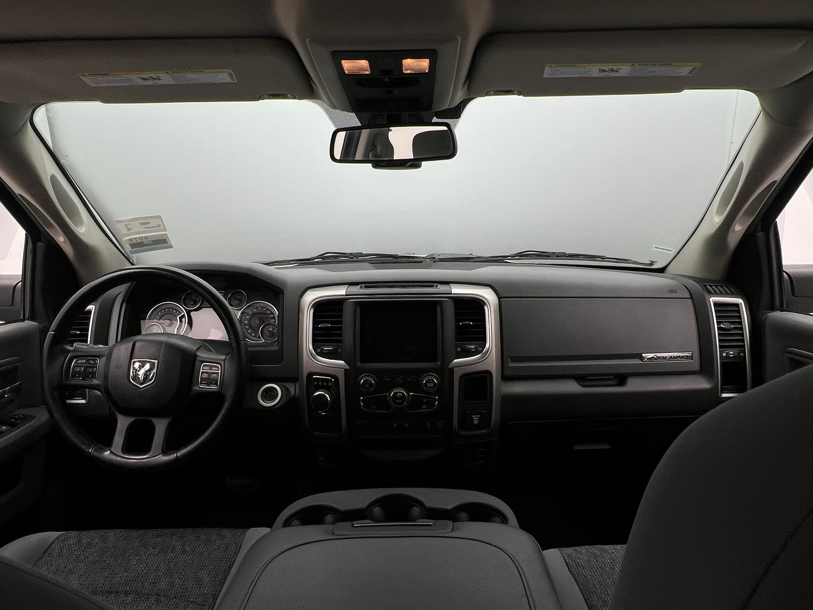 Thumbnail: 2019 RAM 1500 Classic - 3