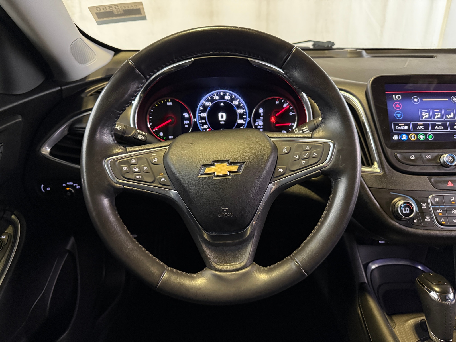 Thumbnail: 2019 Chevrolet Malibu - 4