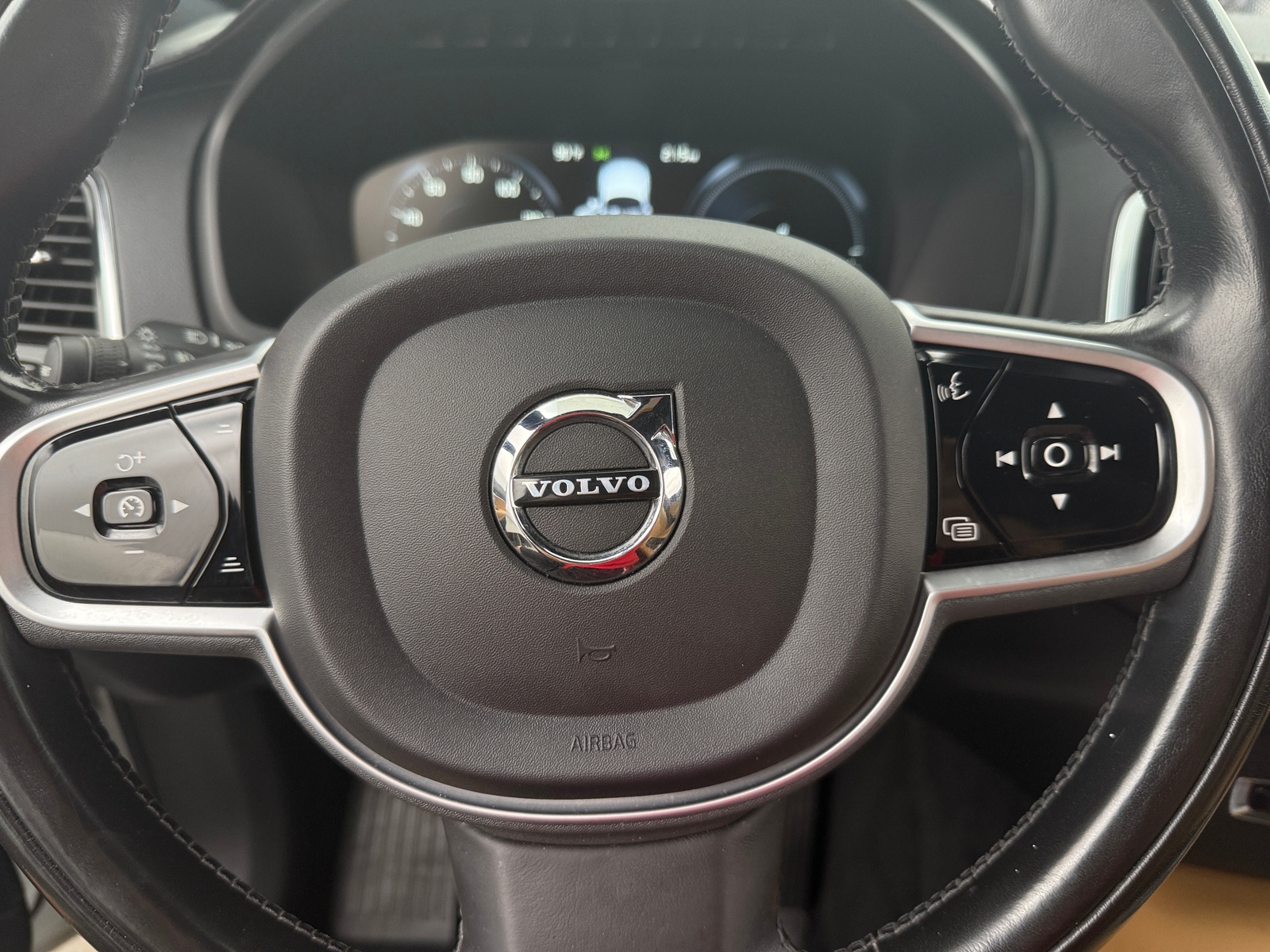 Thumbnail: 2021 Volvo XC90 - 4
