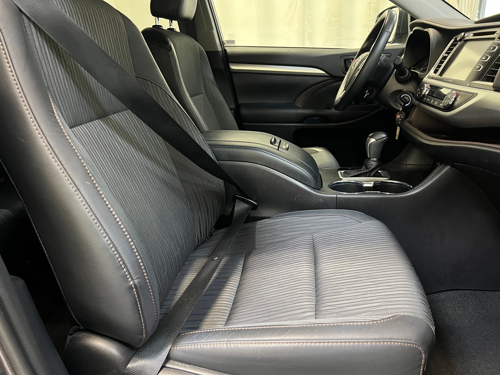 Thumbnail: 2019 Toyota Highlander - 2