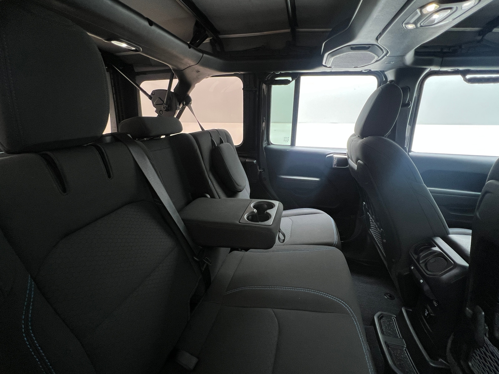 Thumbnail: 2022 Jeep Wrangler - 6