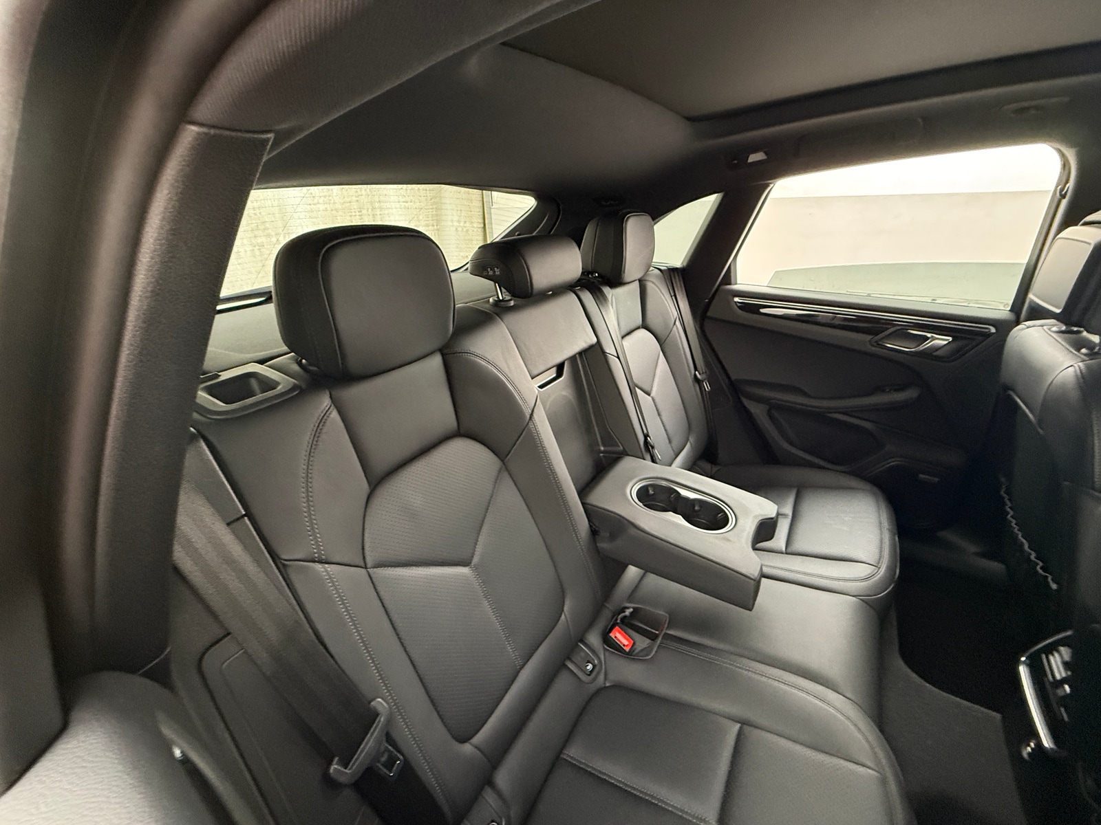 Thumbnail: 2021 Porsche Macan - 5