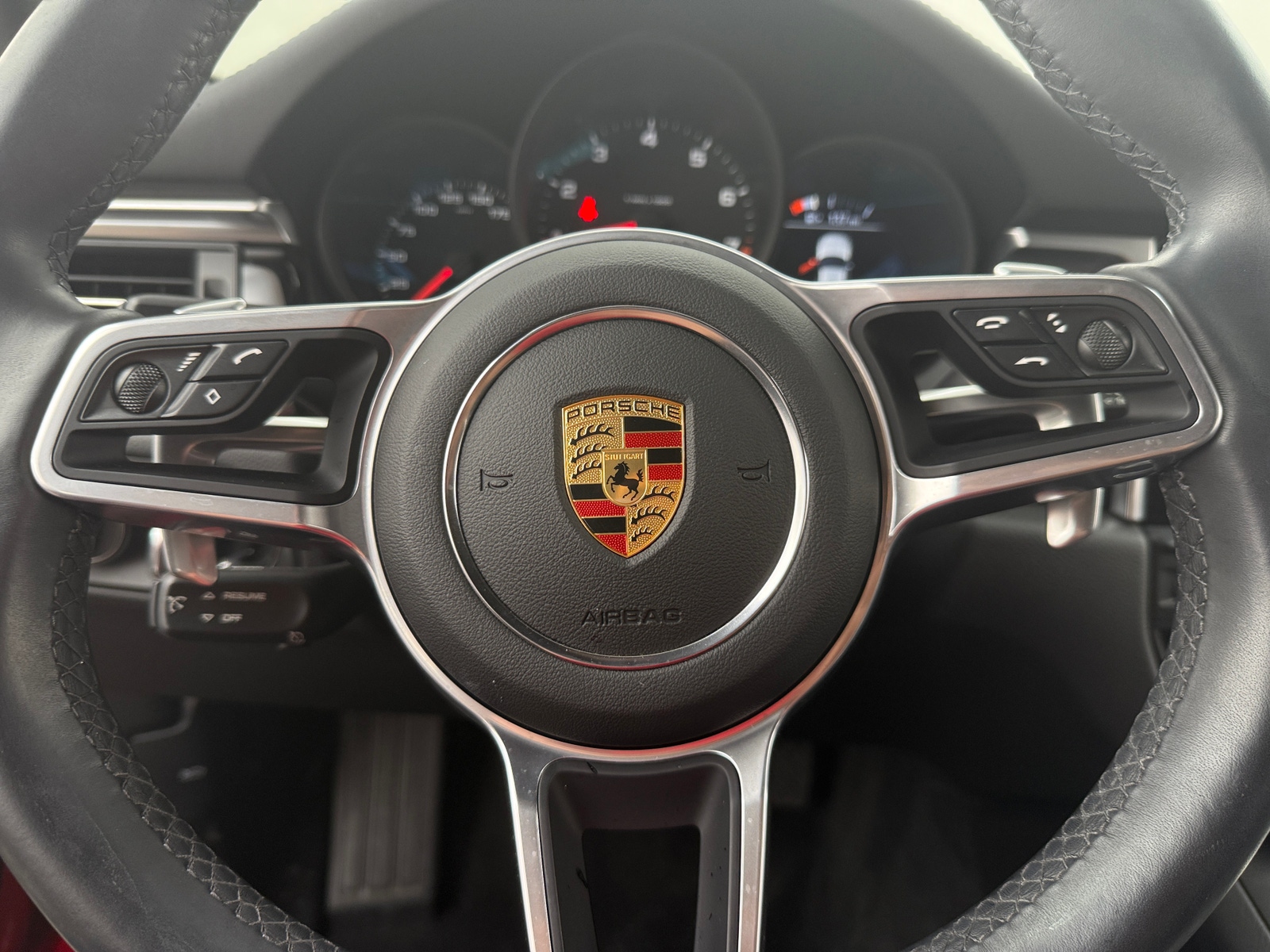 Thumbnail: 2021 Porsche Macan - 4