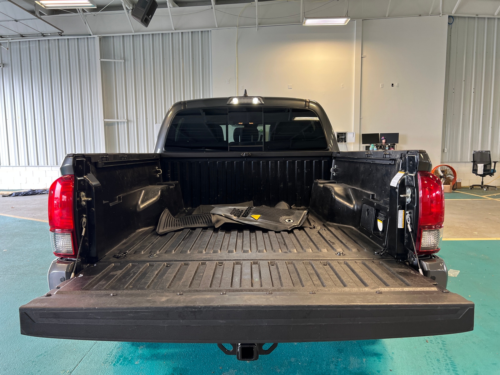 Thumbnail: 2019 Toyota Tacoma - 7