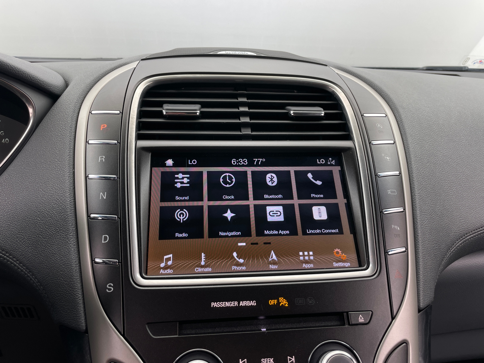 Thumbnail: 2019 Lincoln Nautilus - 4