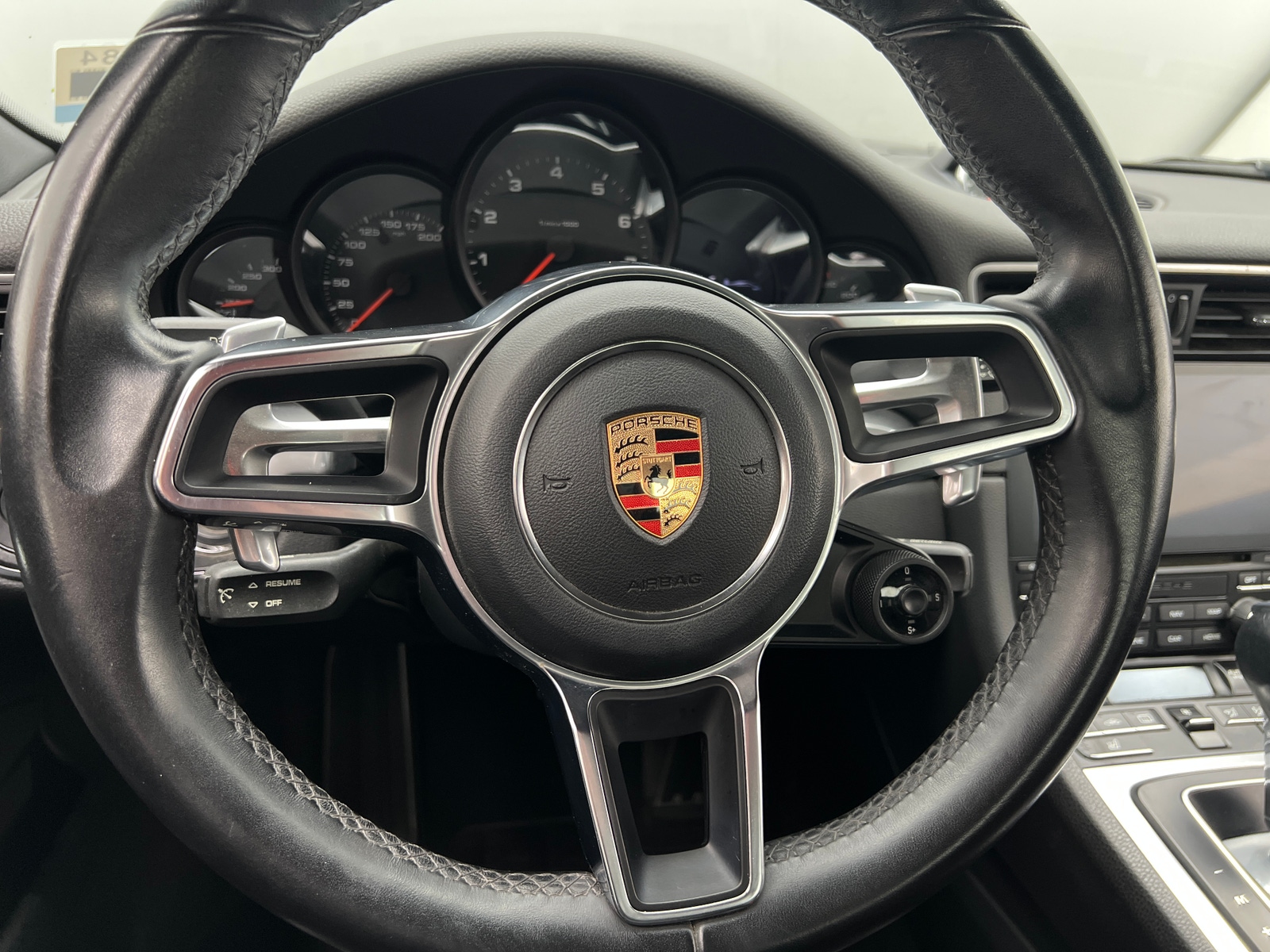 Thumbnail: 2019 Porsche 911 - 4