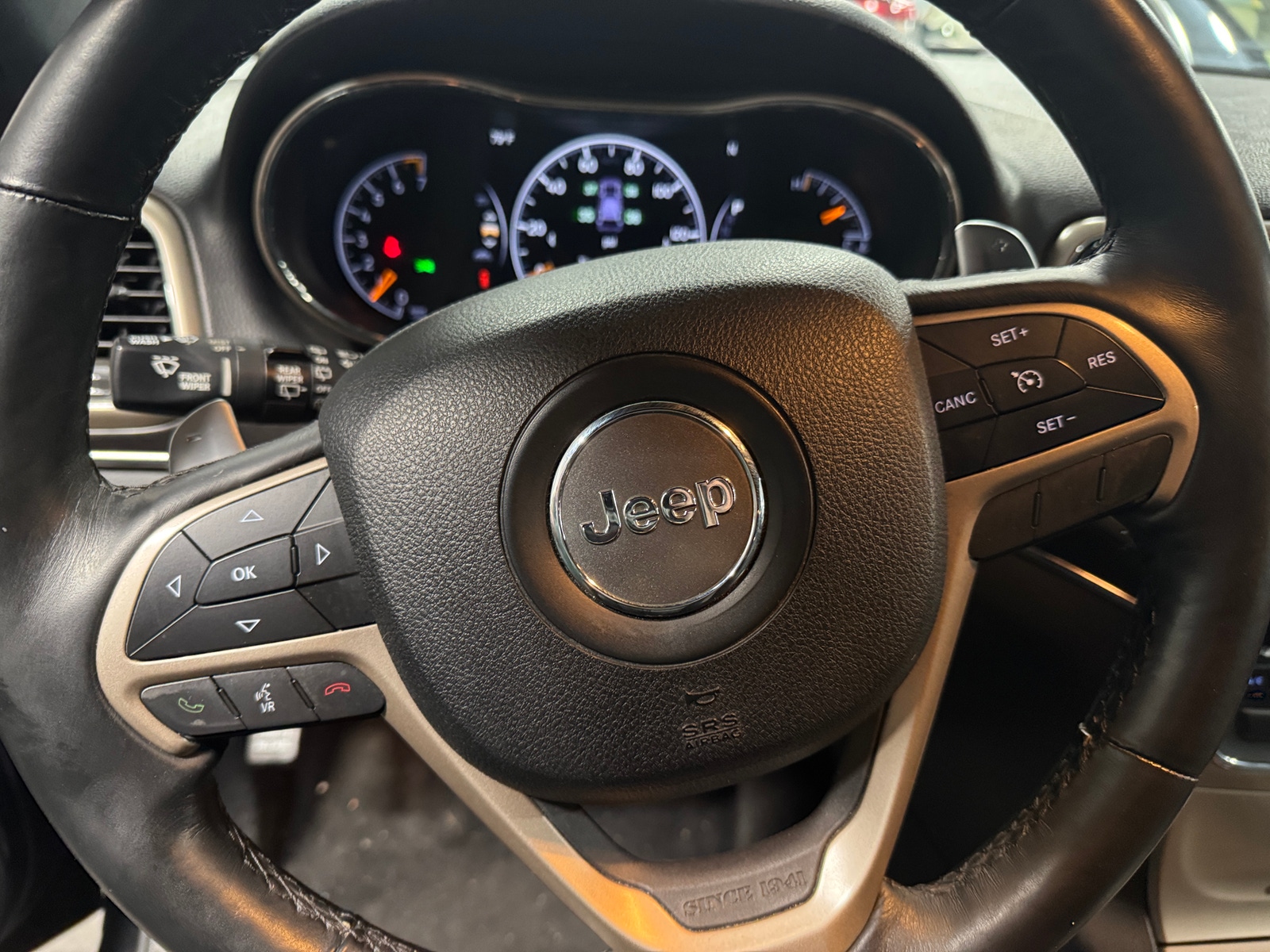 Thumbnail: 2014 Jeep Grand Cherokee - 4