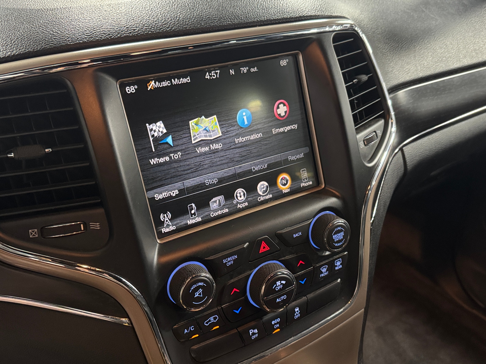 Thumbnail: 2014 Jeep Grand Cherokee - 3