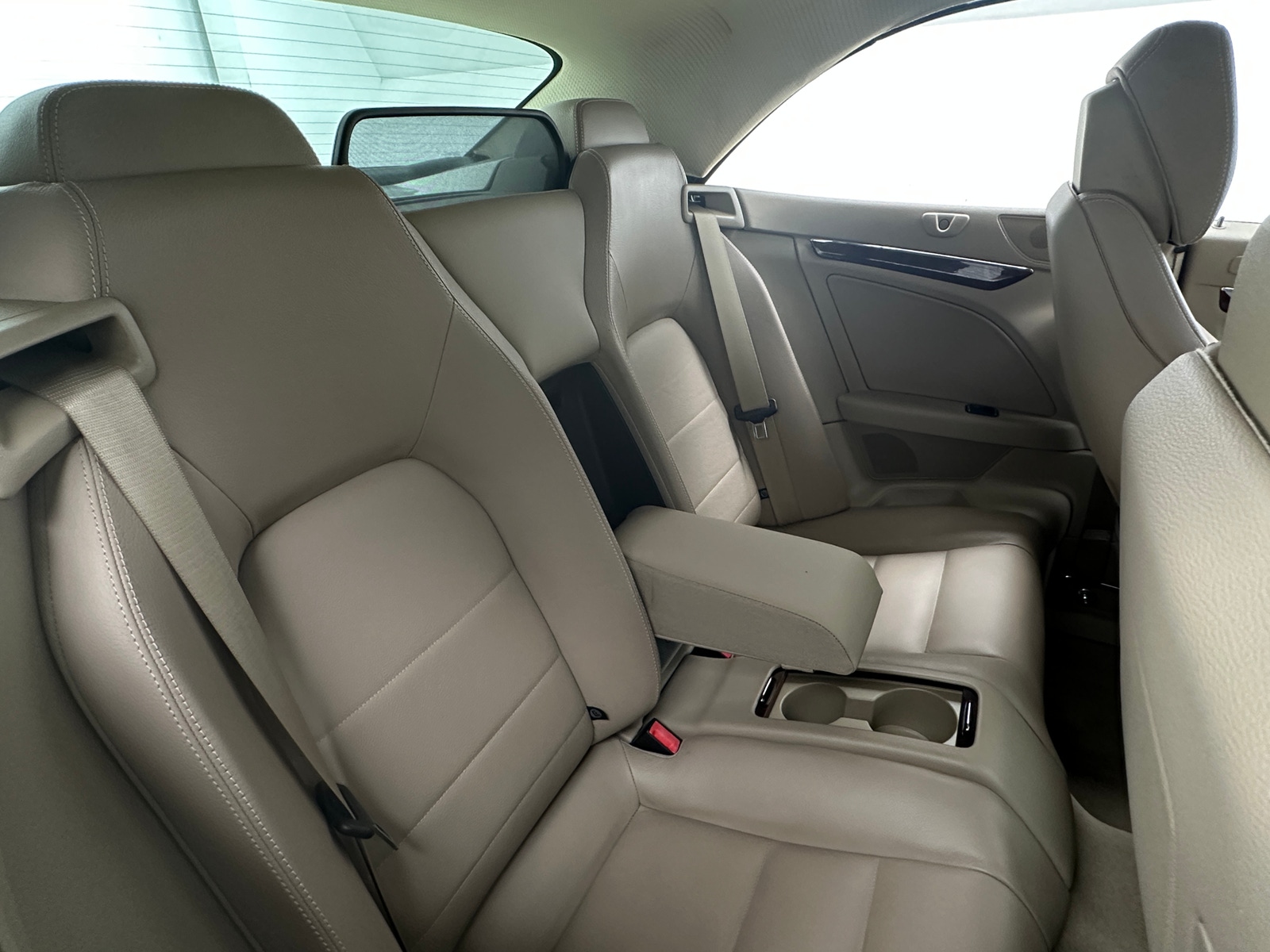 Thumbnail: 2011 Mercedes-Benz E-Class - 6