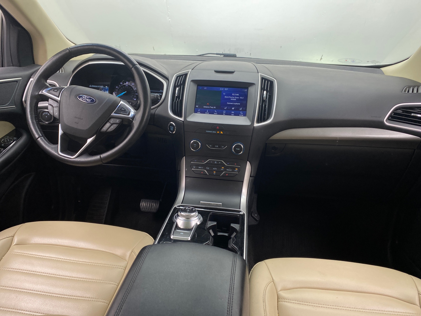Thumbnail: 2019 Ford Edge - 3