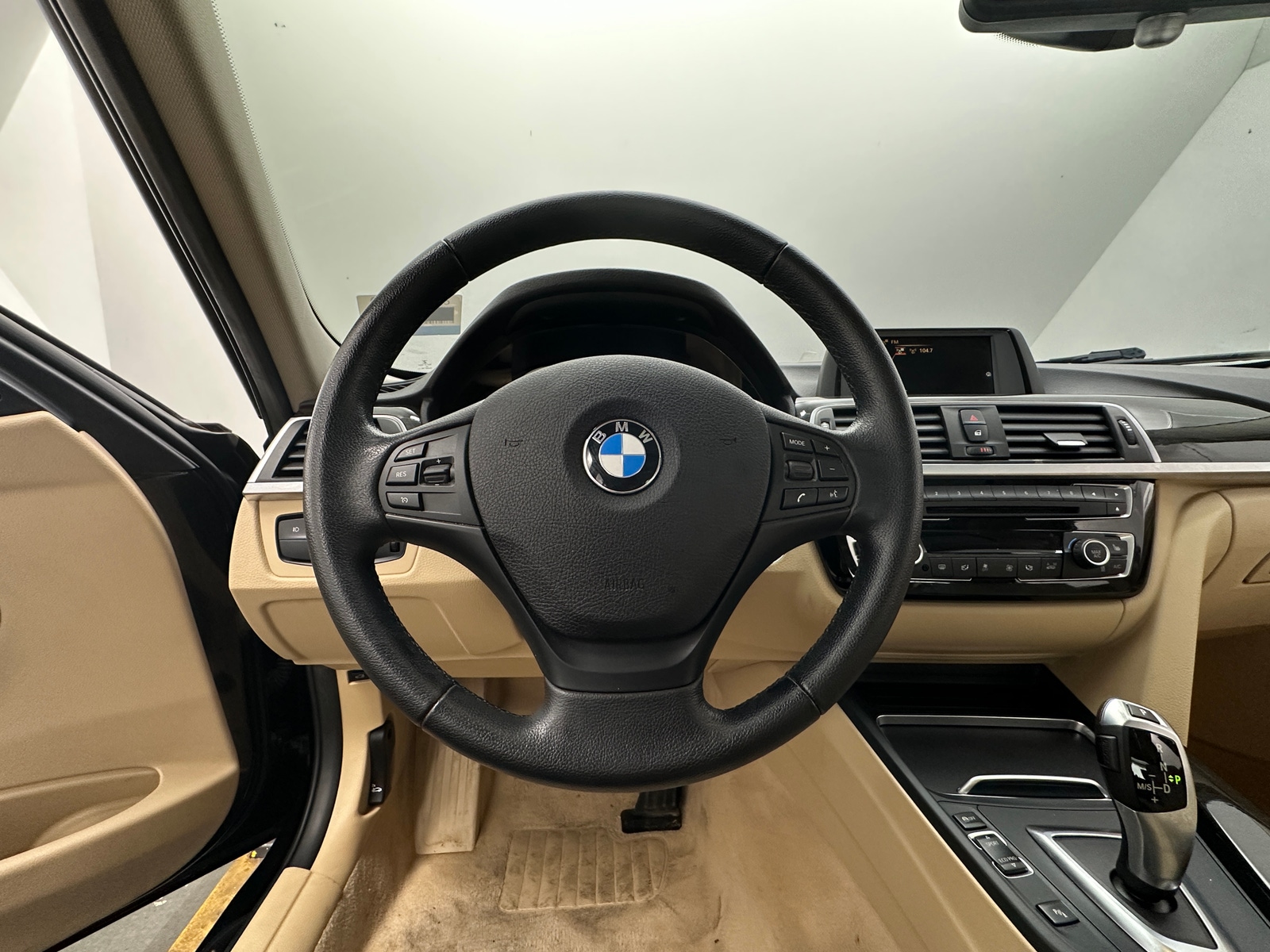 Thumbnail: 2016 BMW 3 Series - 5