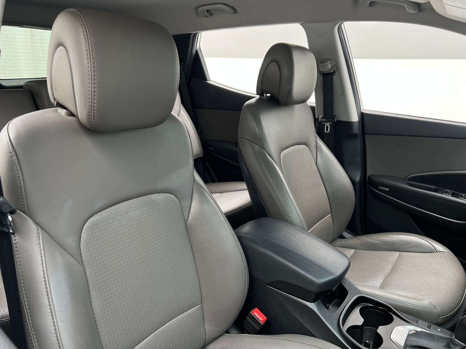 Thumbnail: 2013 Hyundai Santa Fe - 2