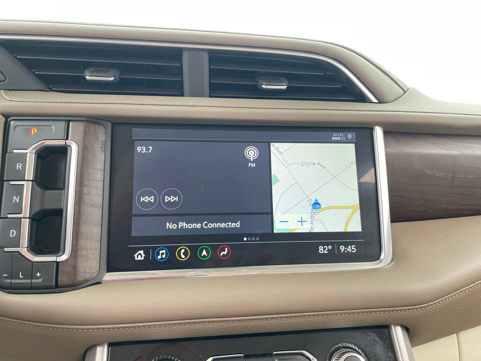 Thumbnail: 2021 GMC Yukon XL - 3