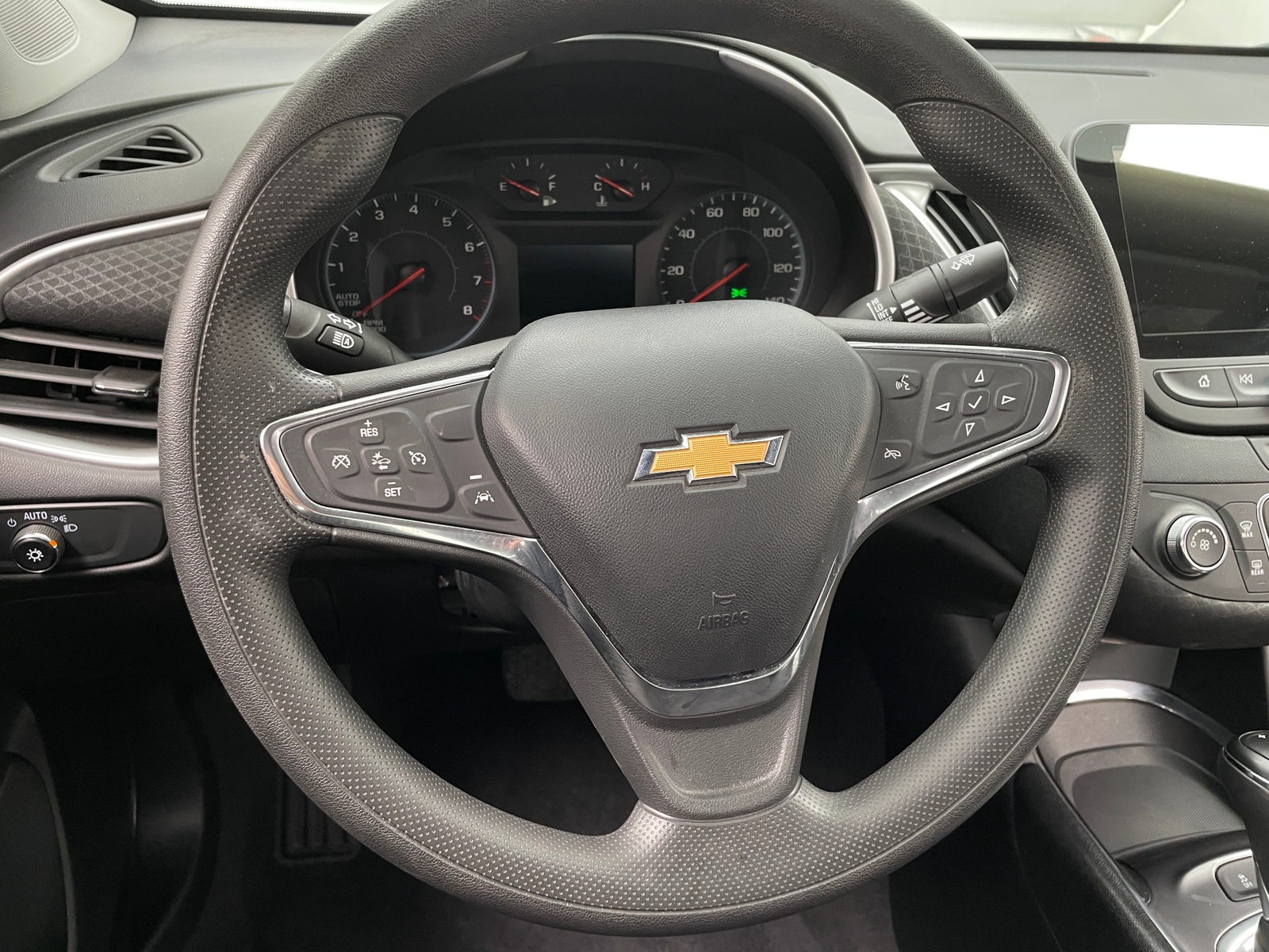 Thumbnail: 2020 Chevrolet Malibu - 5