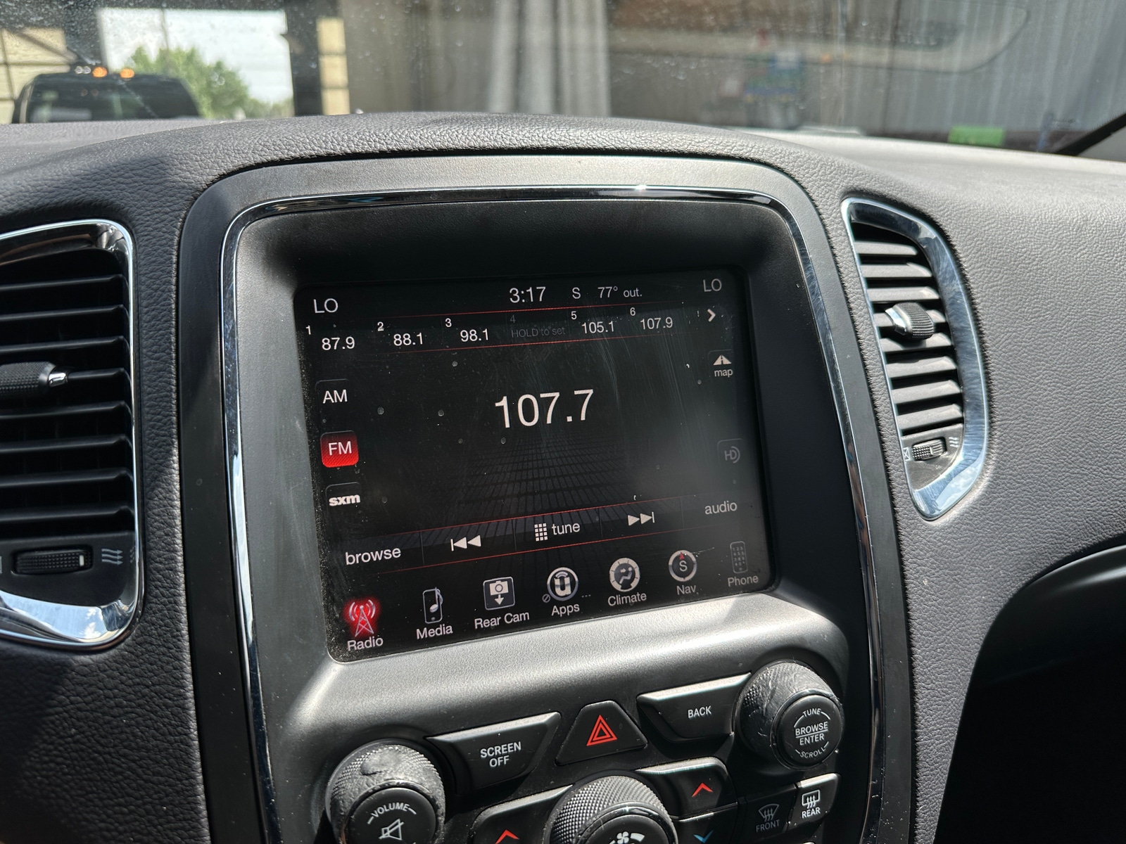 Thumbnail: 2017 Dodge Durango - 3