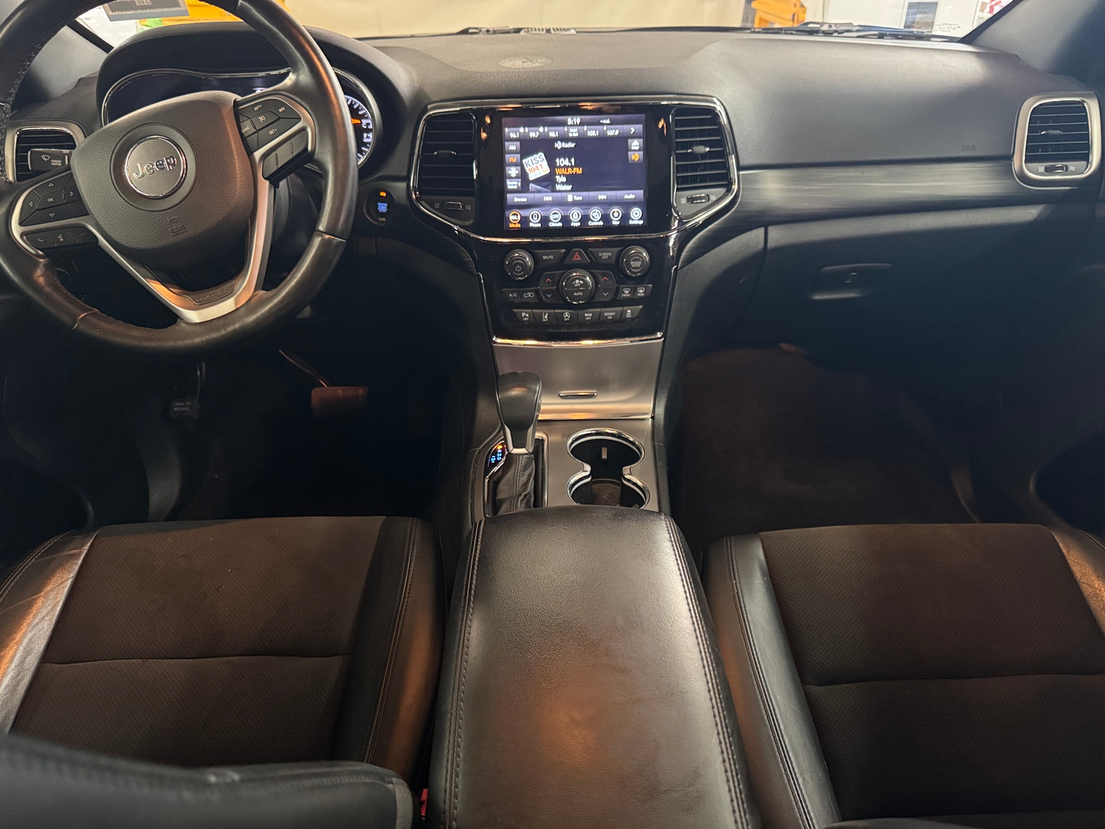 Thumbnail: 2021 Jeep Grand Cherokee - 3