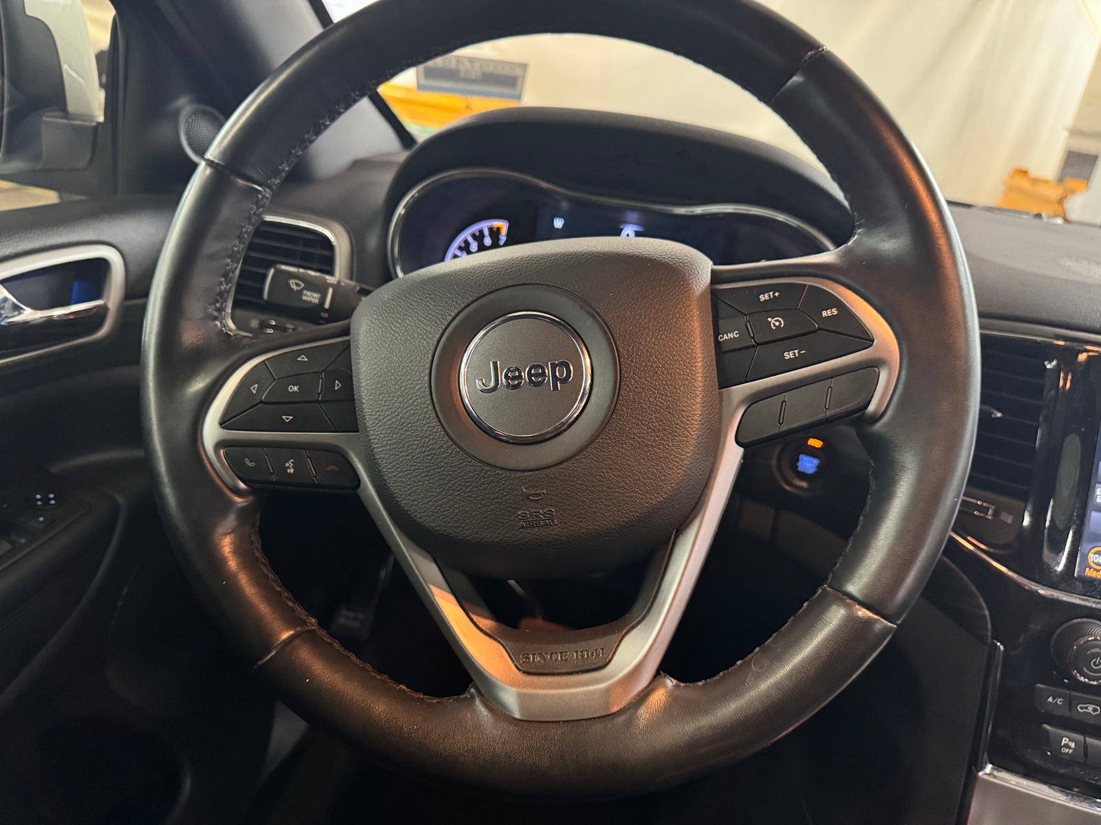 Thumbnail: 2021 Jeep Grand Cherokee - 5