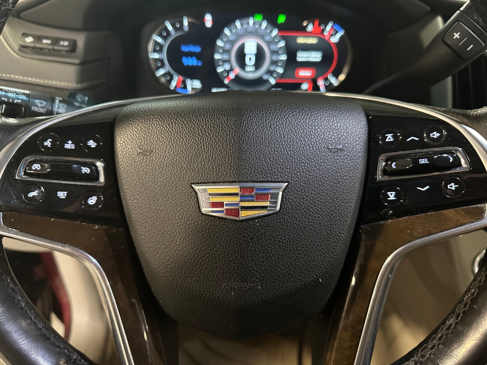 Thumbnail: 2018 Cadillac Escalade - 4