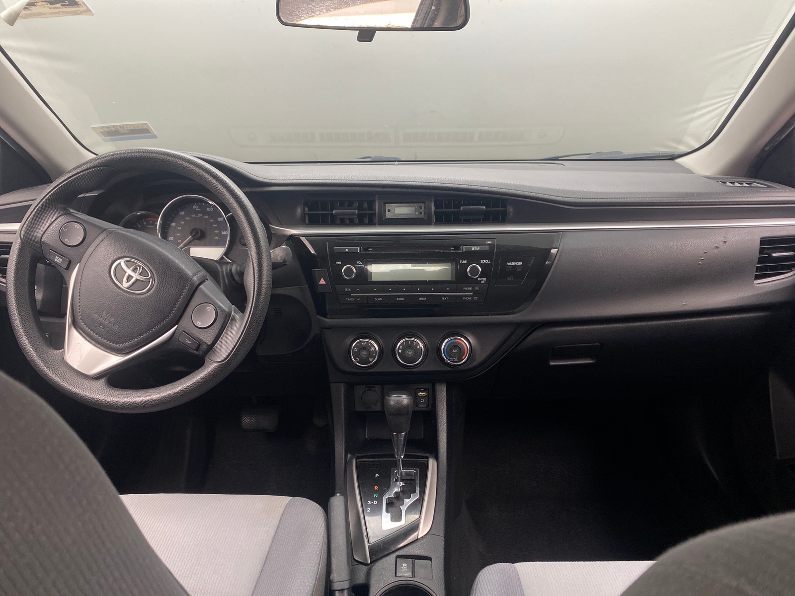 Thumbnail: 2015 Toyota Corolla - 3