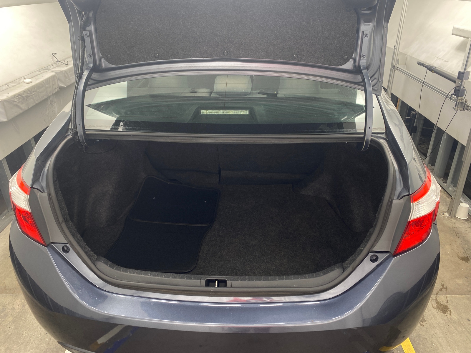 Thumbnail: 2015 Toyota Corolla - 7