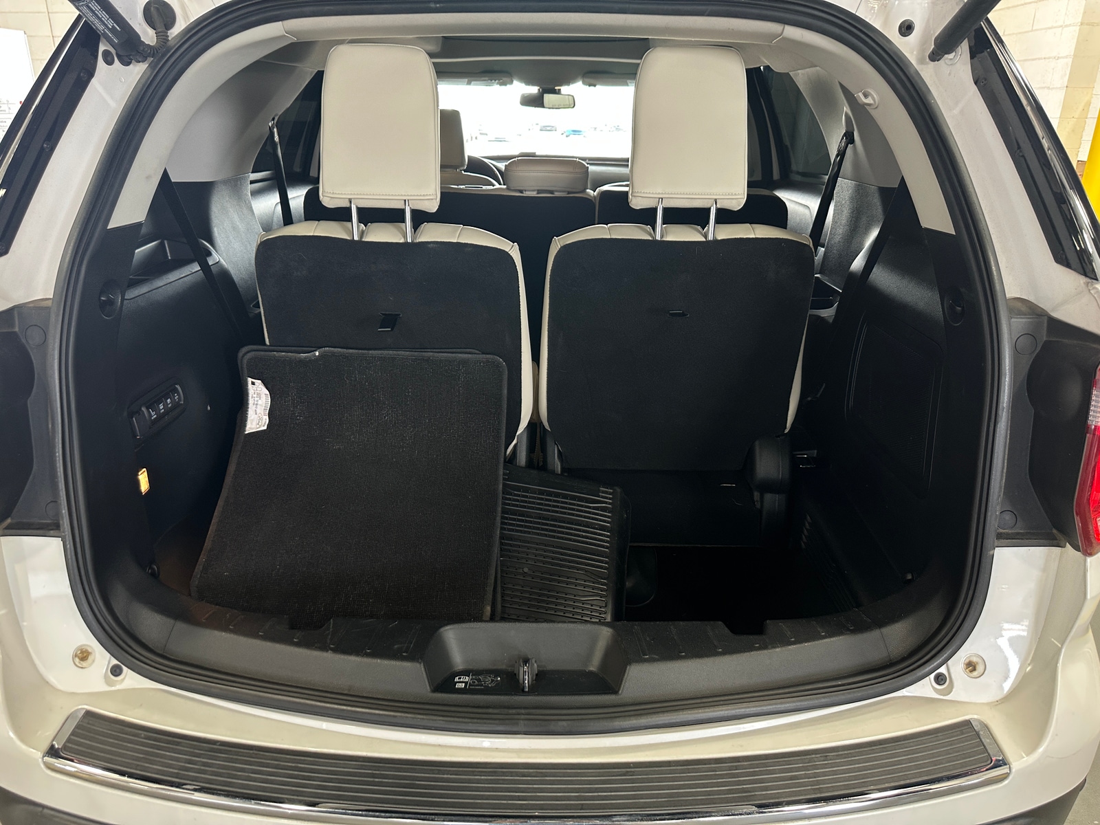 Thumbnail: 2019 Ford Explorer - 6