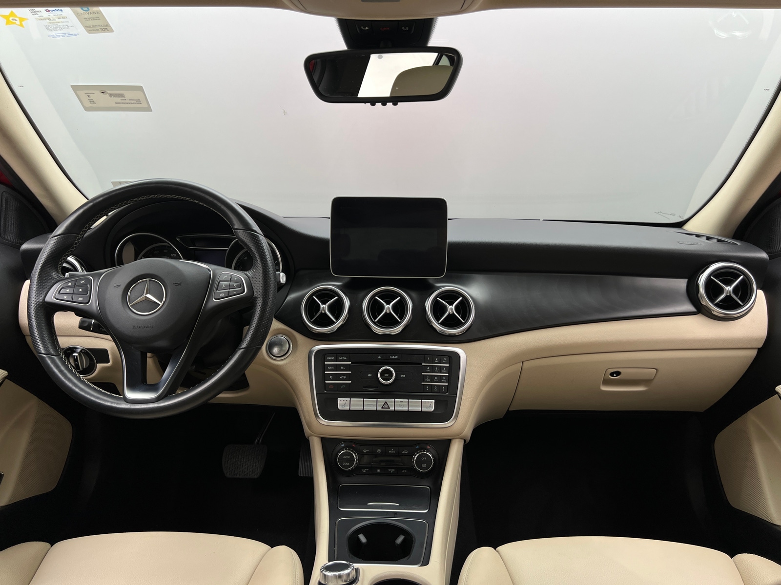 Thumbnail: 2019 Mercedes-Benz GLA - 2