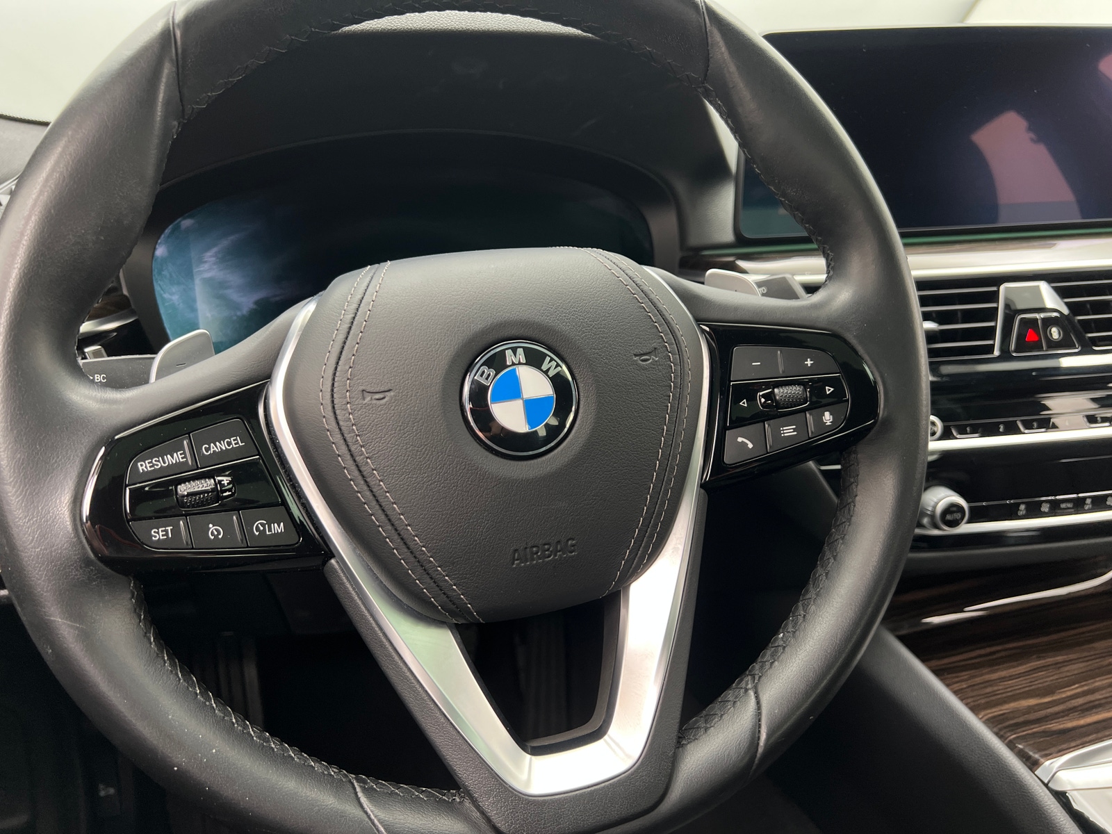 Thumbnail: 2021 BMW 5 Series - 4