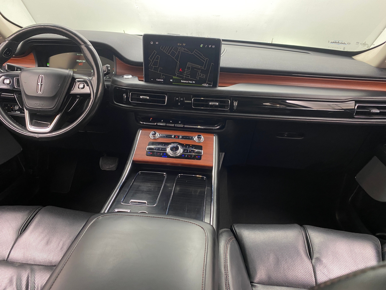 Thumbnail: 2022 Lincoln Aviator - 2