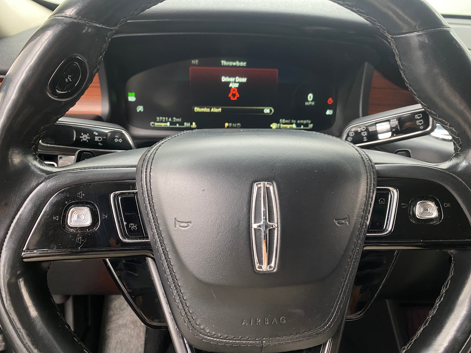 Thumbnail: 2022 Lincoln Aviator - 4