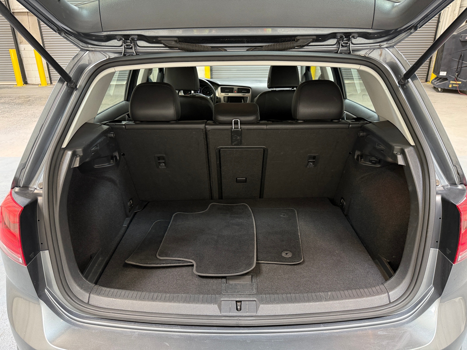 Thumbnail: 2015 Volkswagen Golf - 6