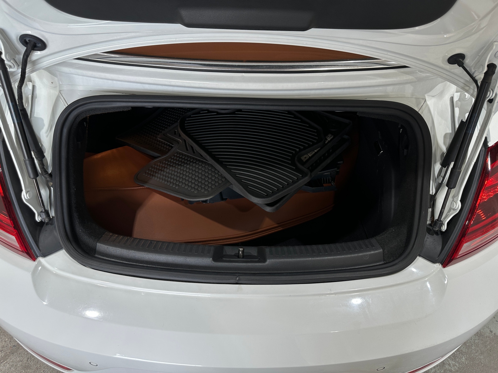 Thumbnail: 2019 Volkswagen Beetle - 6
