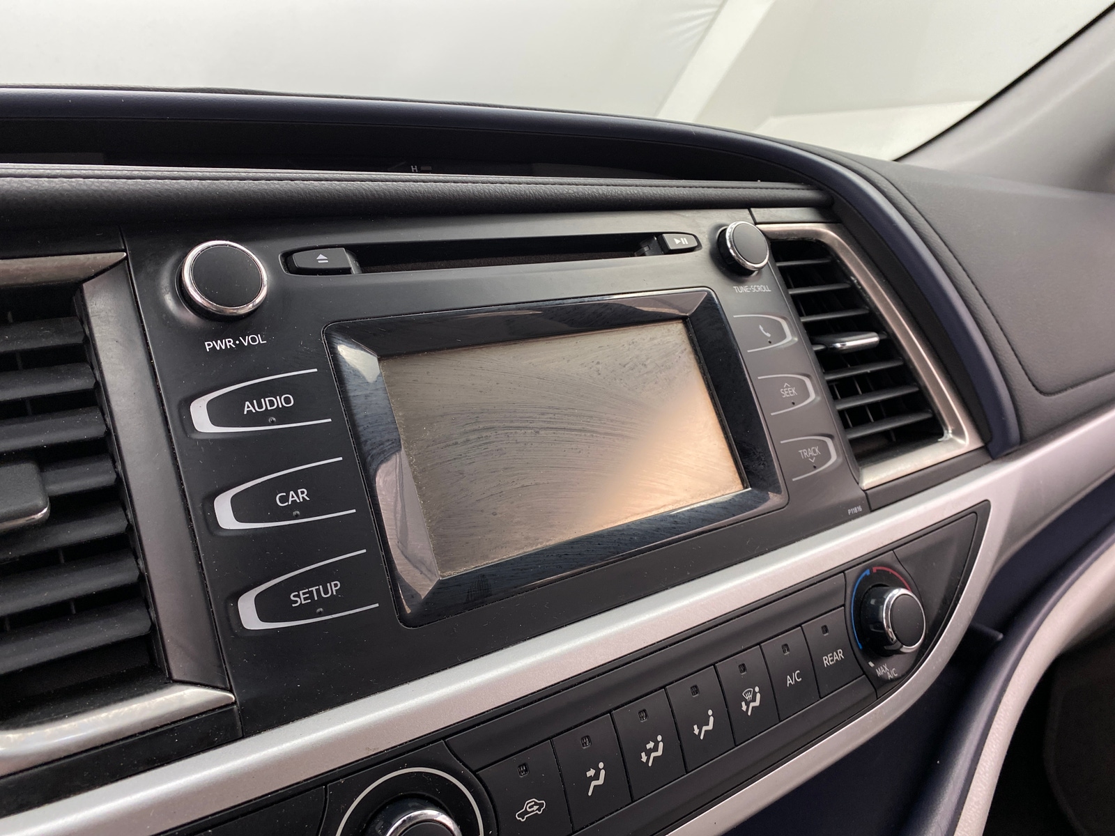 Thumbnail: 2019 Toyota Highlander - 4