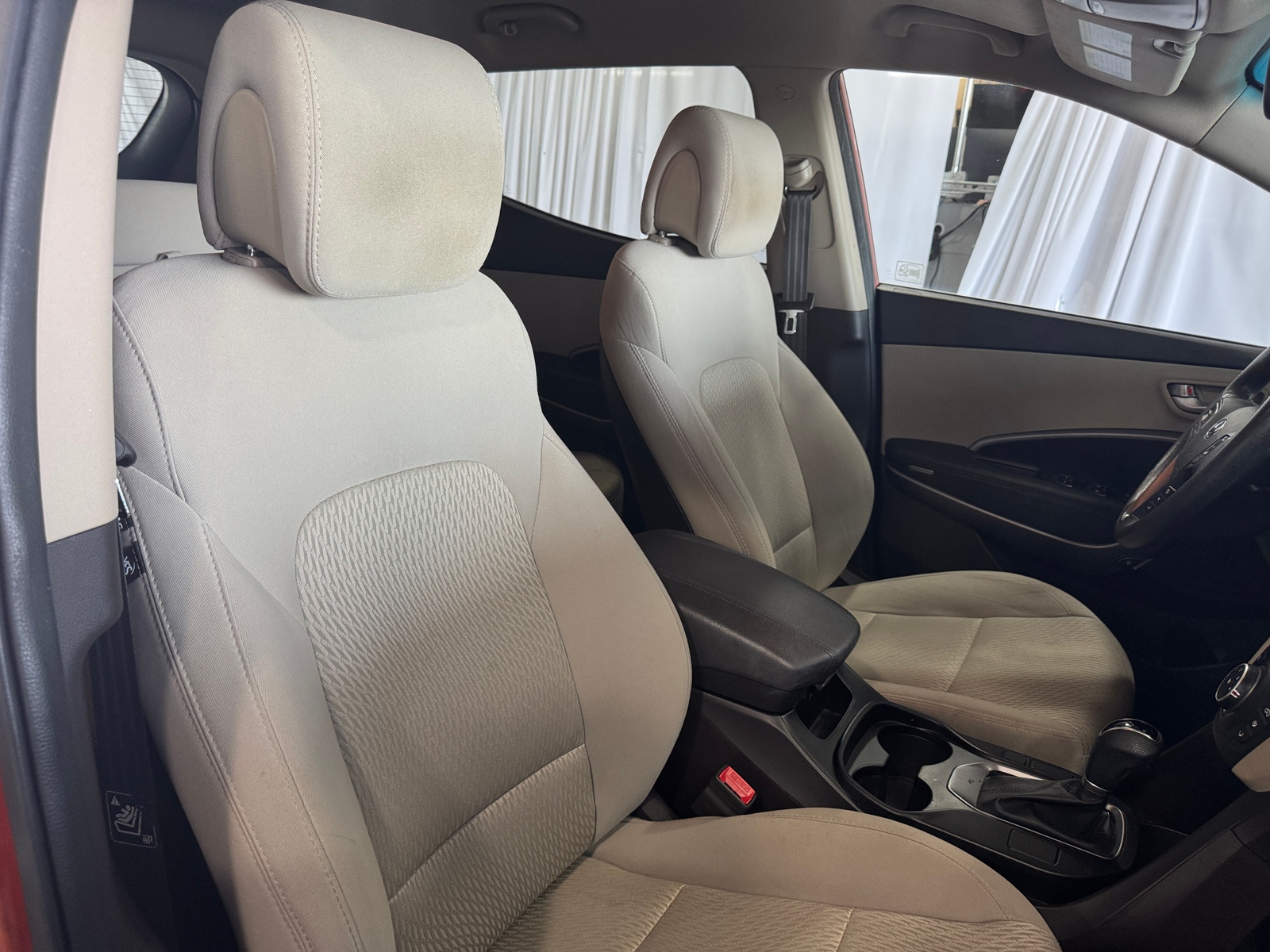 Thumbnail: 2016 Hyundai Santa Fe - 2