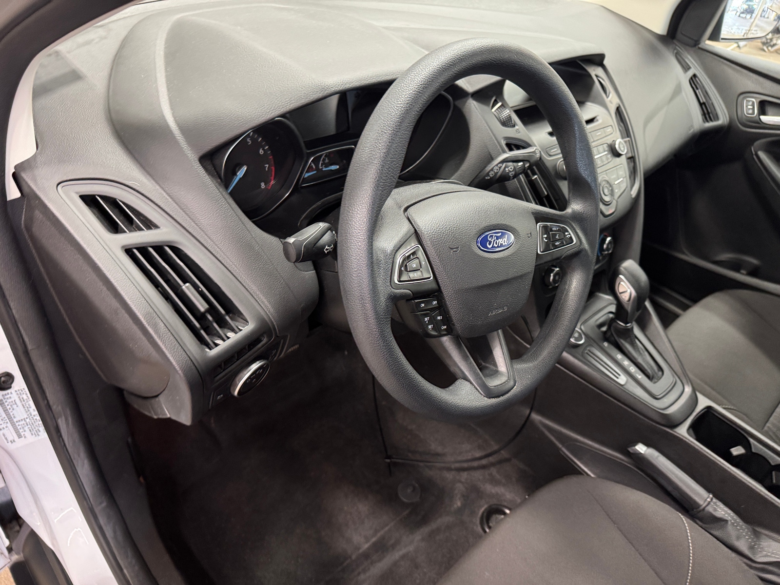 Thumbnail: 2017 Ford Focus - 3