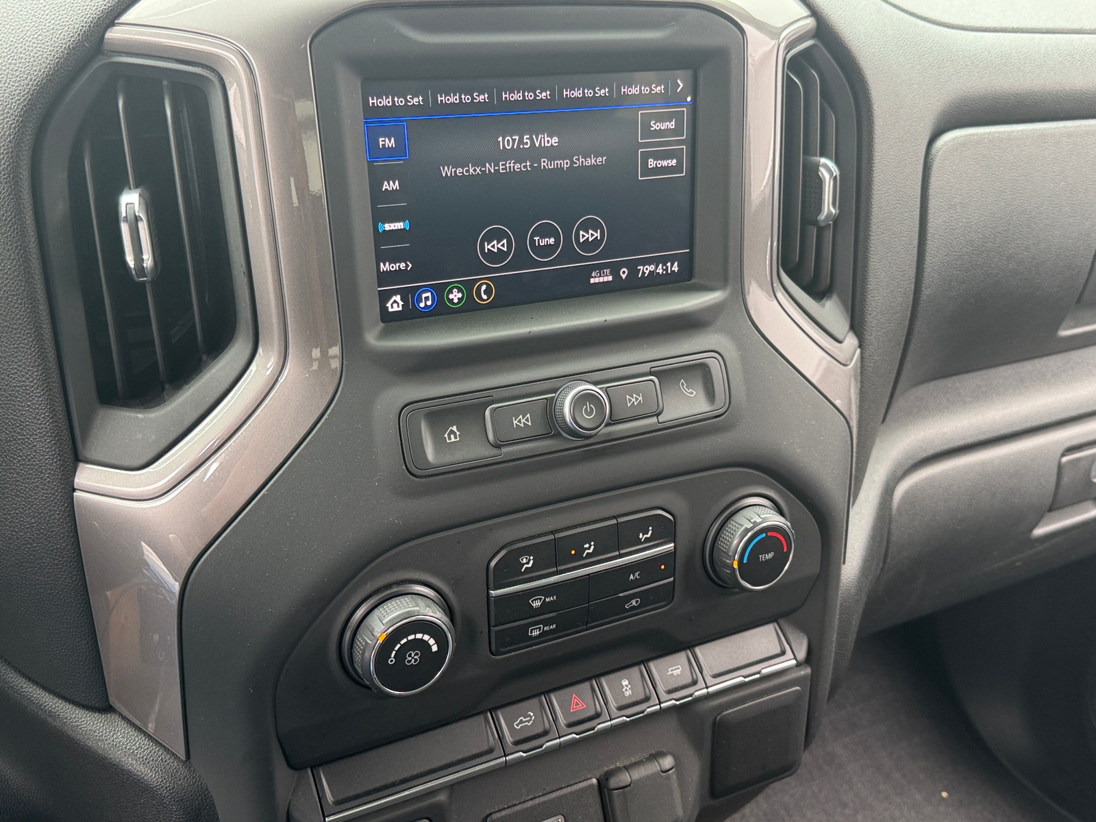 Thumbnail: 2020 Chevrolet Silverado 1500 - 4