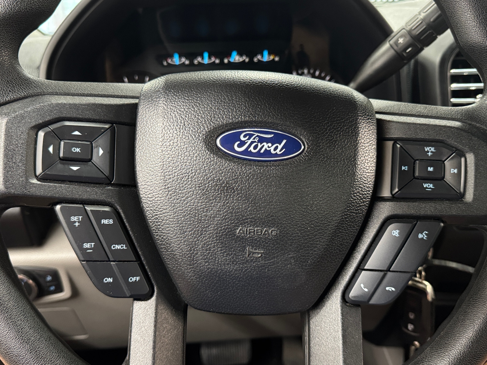 Thumbnail: 2018 Ford Econoline - 5