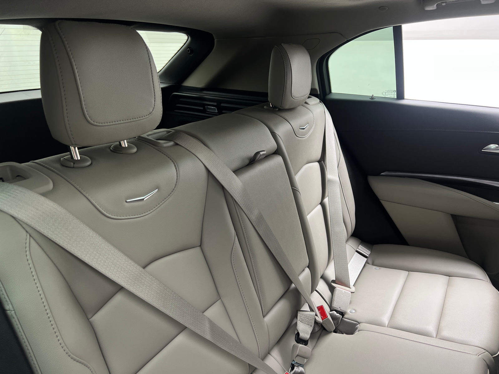 Thumbnail: 2023 Cadillac XT4 - 5