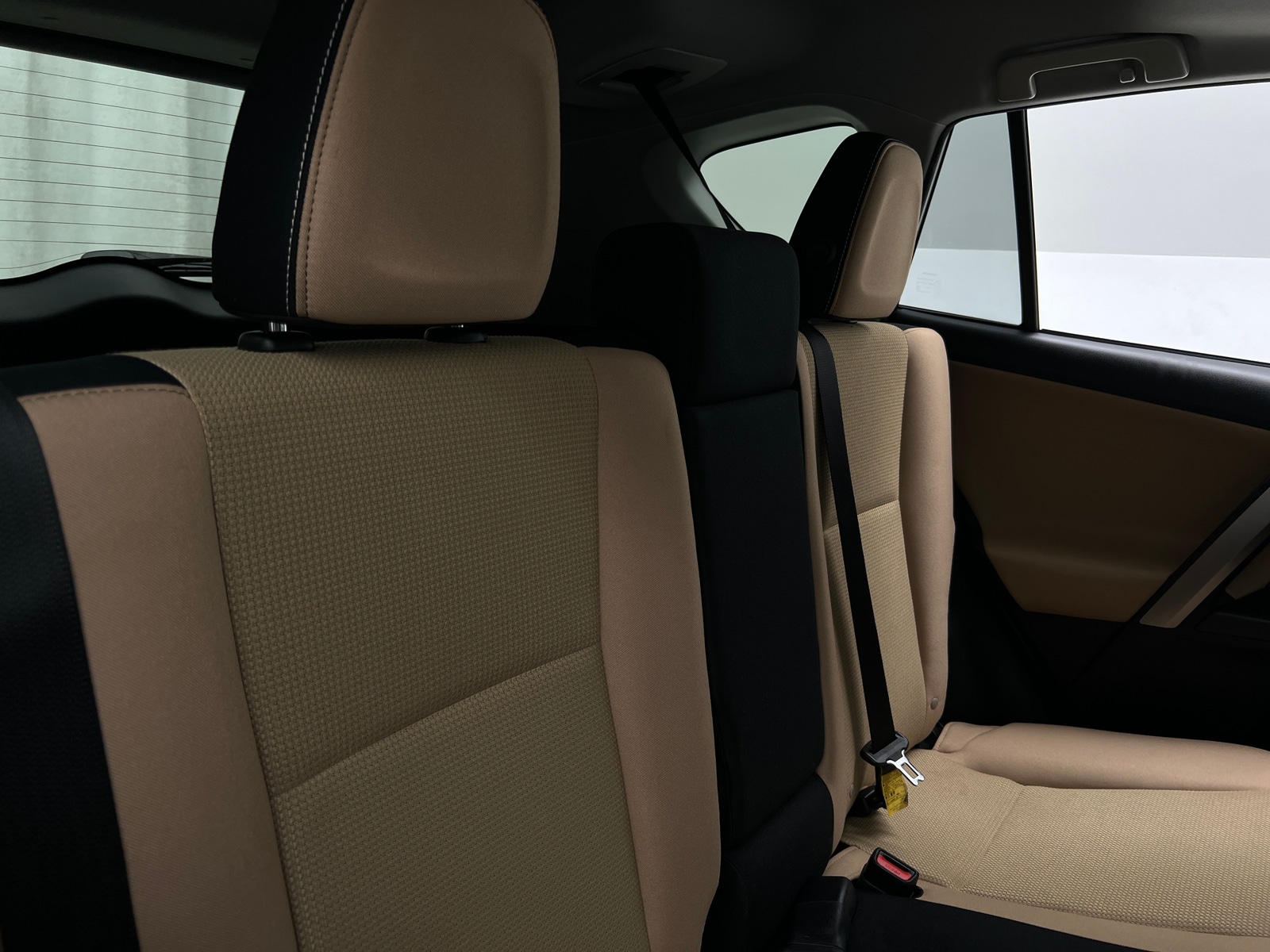Thumbnail: 2017 Toyota RAV4 - 6