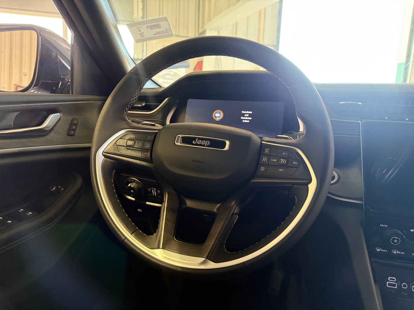 Thumbnail: 2024 Jeep Grand Cherokee L - 4
