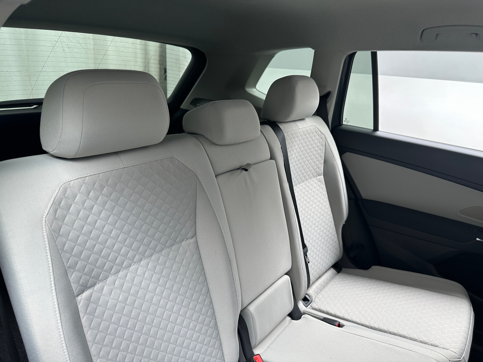 Thumbnail: 2020 Volkswagen Tiguan - 6