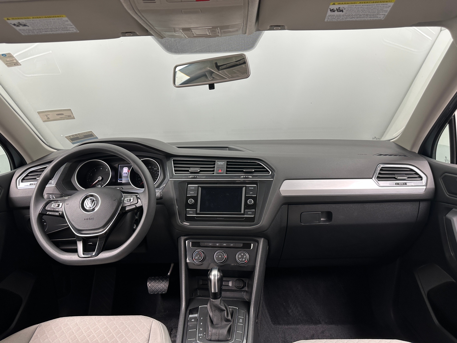 Thumbnail: 2020 Volkswagen Tiguan - 3