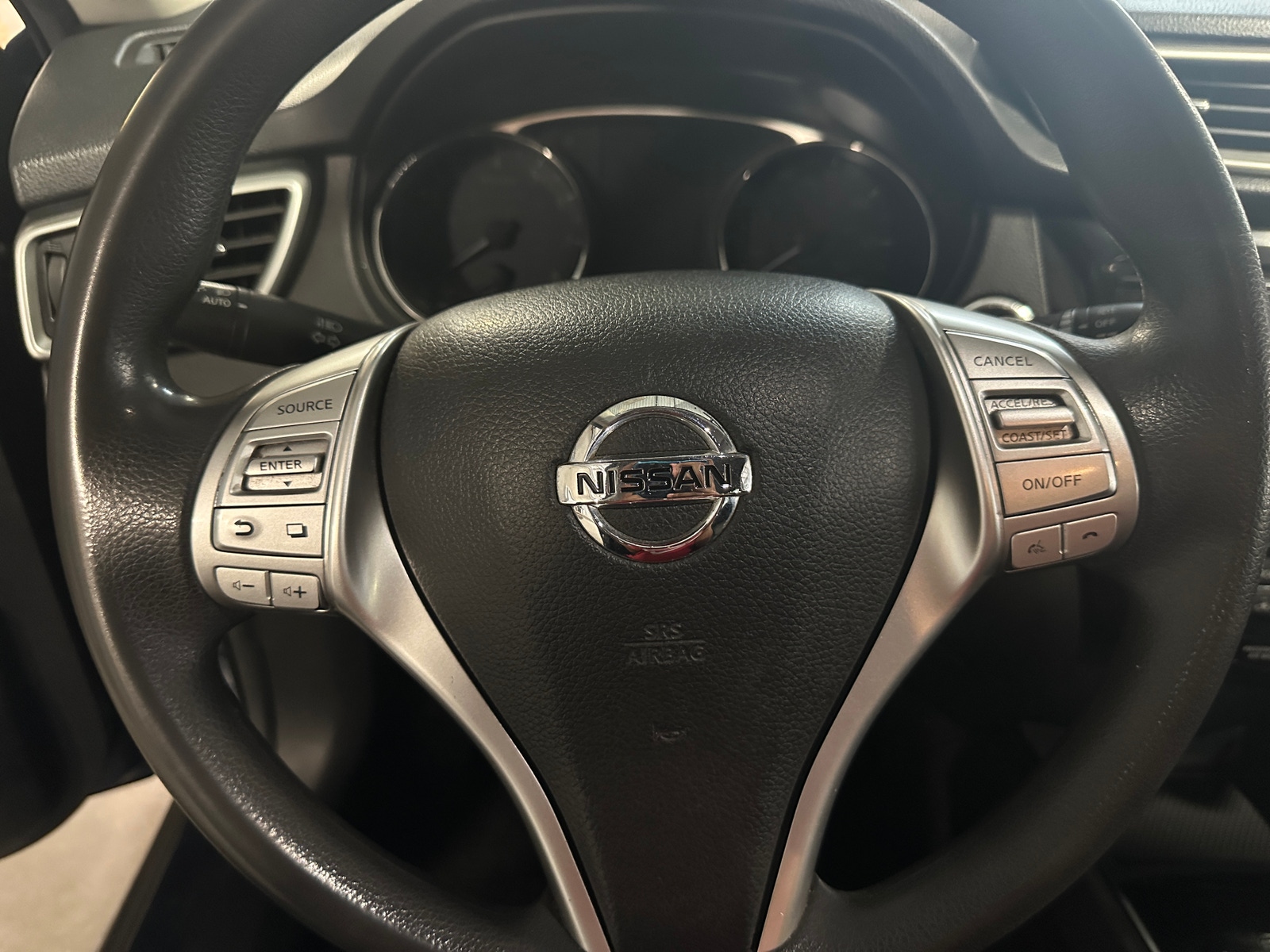 Thumbnail: 2015 Nissan Rogue - 5