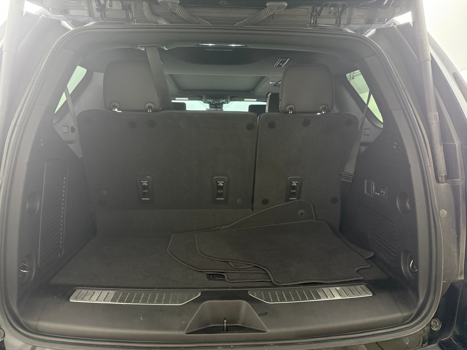 Thumbnail: 2023 Chevrolet Tahoe - 6