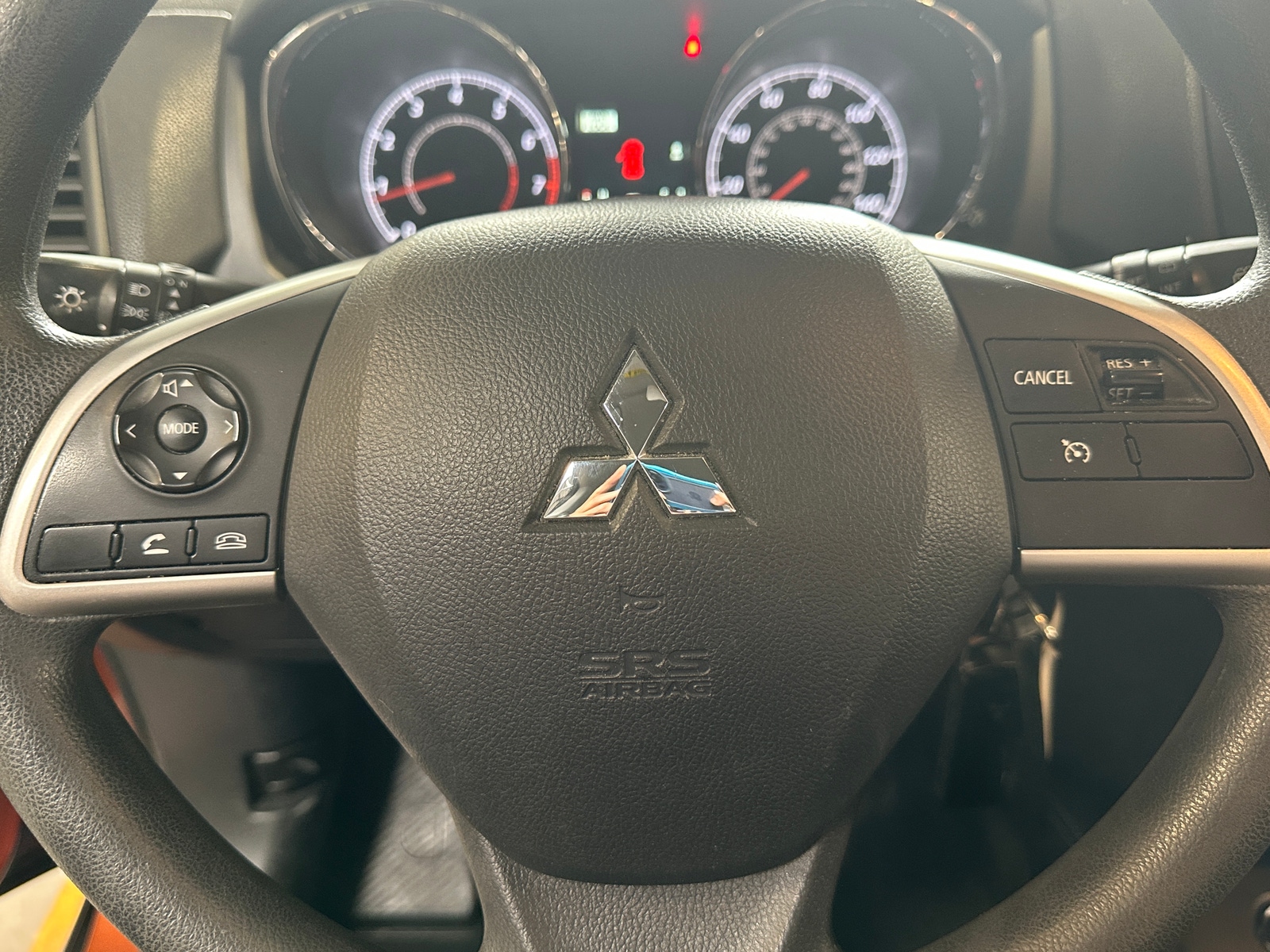 Thumbnail: 2020 Mitsubishi Outlander Sport - 5