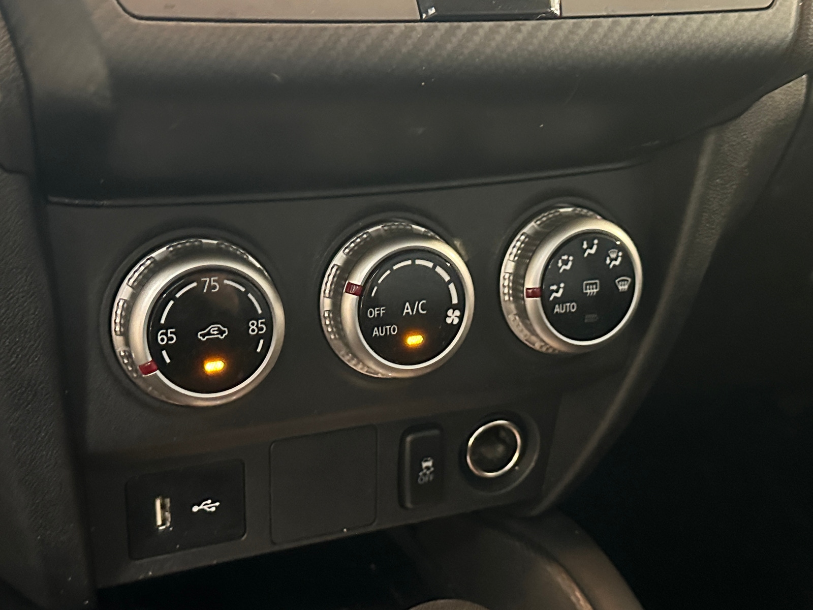 Thumbnail: 2020 Mitsubishi Outlander Sport - 4