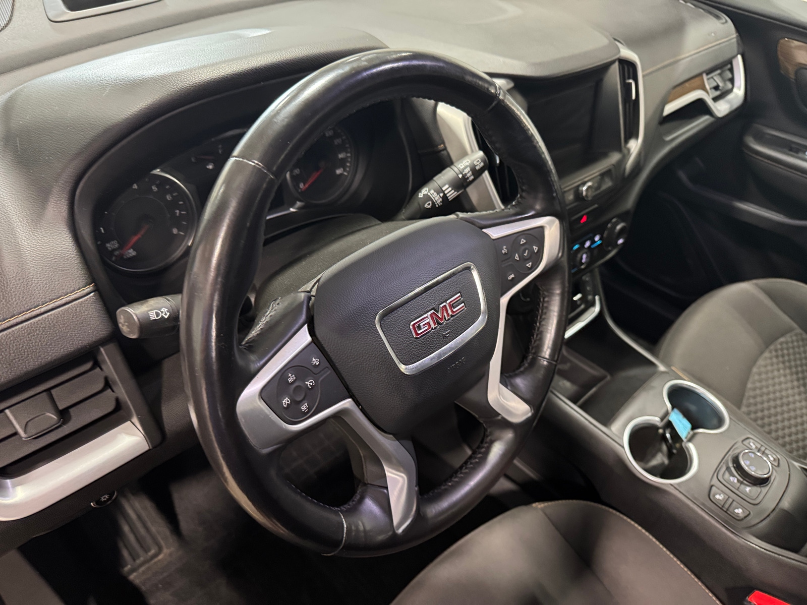 Thumbnail: 2020 GMC Terrain - 3