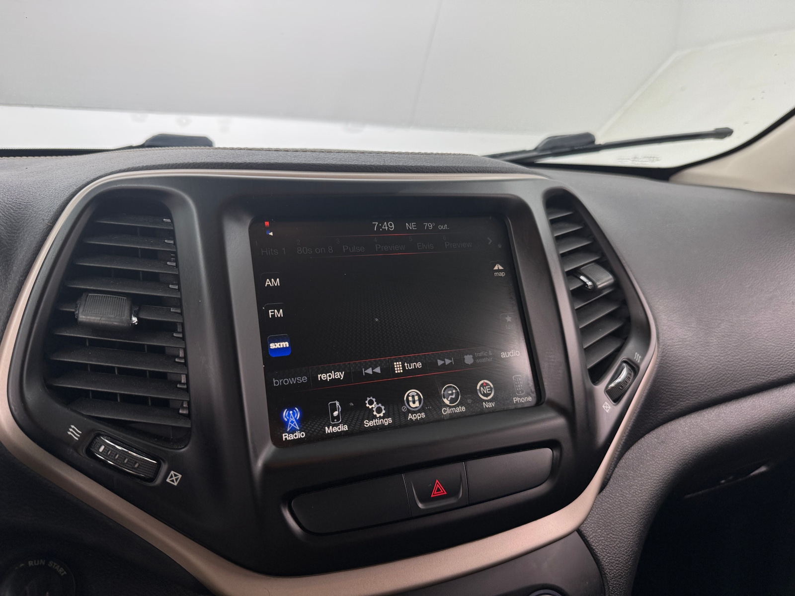 Thumbnail: 2017 Jeep Cherokee - 4