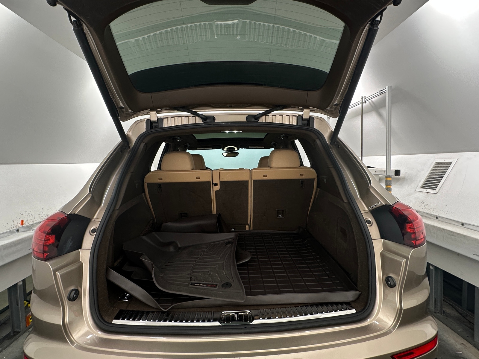 Thumbnail: 2017 Porsche Cayenne - 6