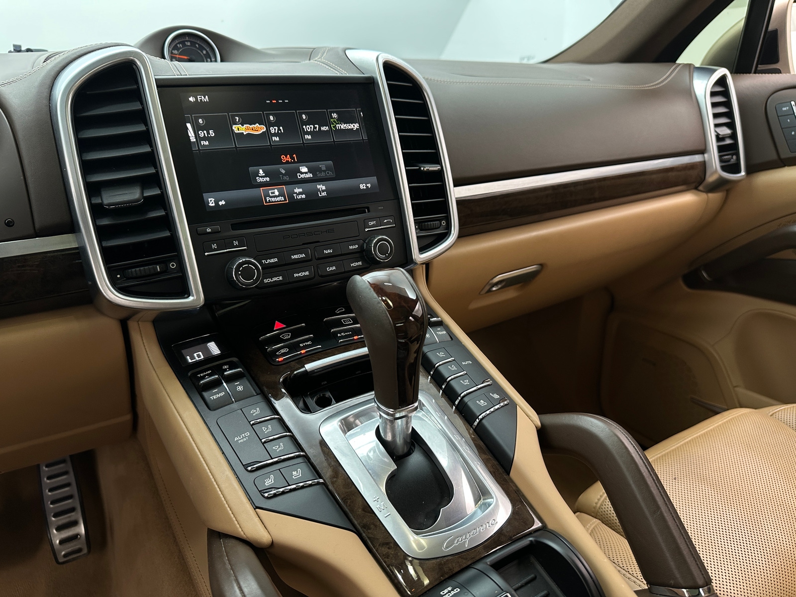 Thumbnail: 2017 Porsche Cayenne - 3