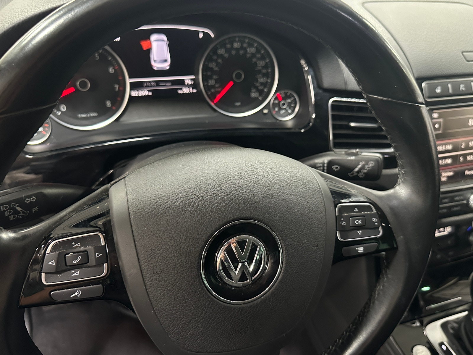 Thumbnail: 2016 Volkswagen Touareg - 5